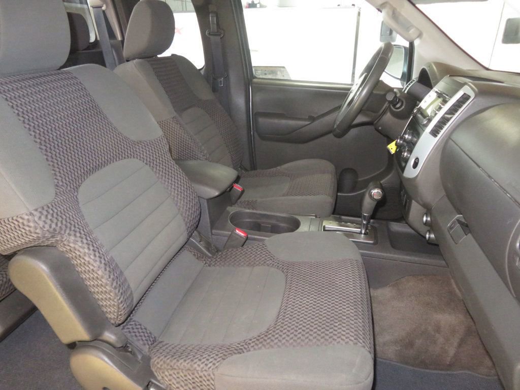 Used 2013 Nissan Frontier SV w/ SV Value Truck Pkg image 30
