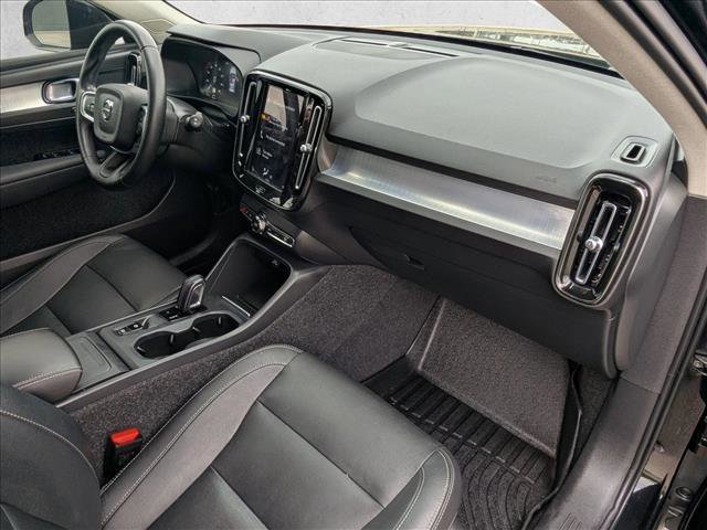 Used 2021 Volvo XC40 T5 Momentum AWD/4WD image 20