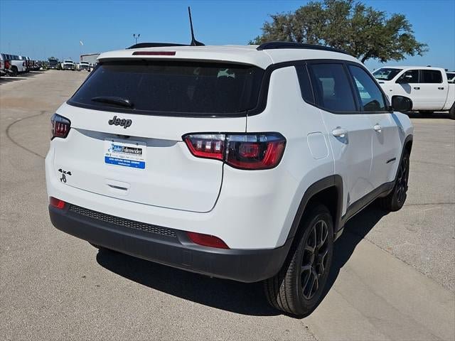 New 2026 Jeep Compass Latitude AWD/4WD image 37