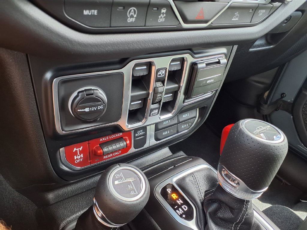 New 2026 Jeep Gladiator Mojave AWD/4WD image 16