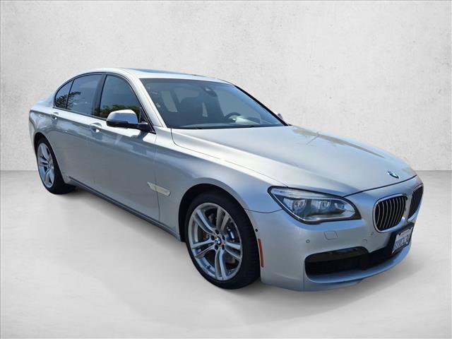 Used 2013 BMW 750i RWD image 3