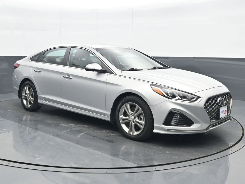 Used 2019 Hyundai Sonata SEL w/ Tech Package 02 FWD image 9