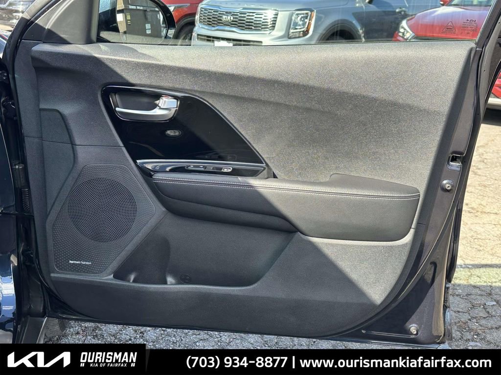 Used 2022 Kia Niro EX w/ Cold Weather Package image 18