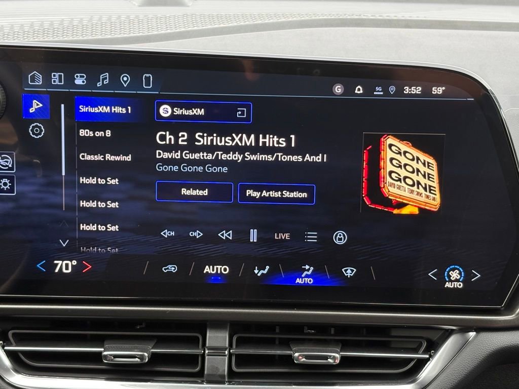 New 2026 Chevrolet Equinox EV LT w/ Midnight Package image 31