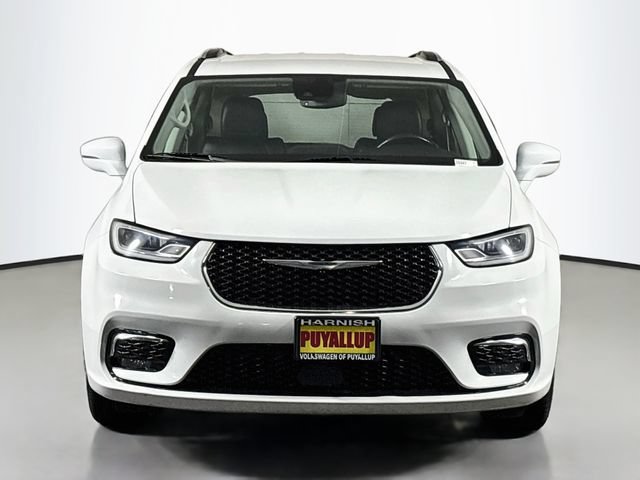 Used 2021 Chrysler Pacifica Touring-L FWD image 2