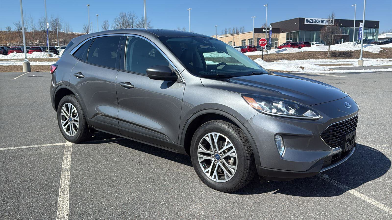 Used 2022 Ford Escape SEL image 2