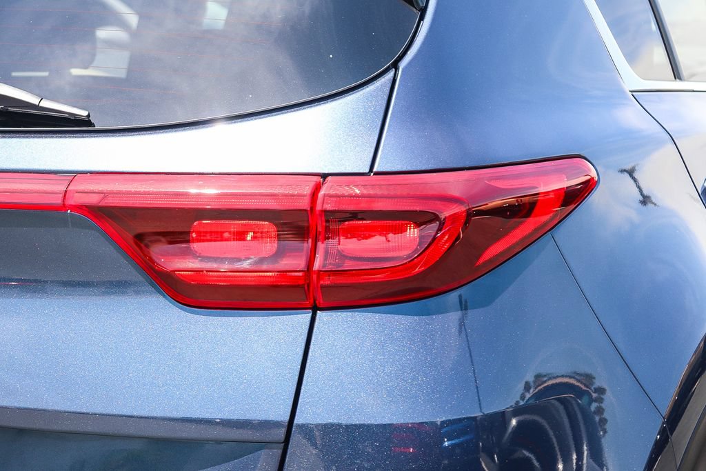Certified 2022 Kia Sportage EX FWD image 6
