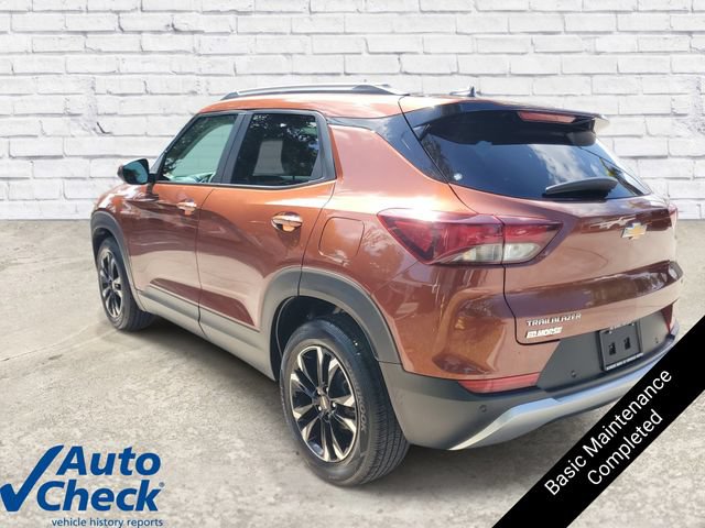 Used 2021 Chevrolet TrailBlazer LT w/ Convenience Package FWD image 2