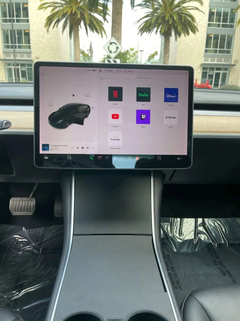 Used 2019 Tesla Model 3 Standard Range Plus image 20