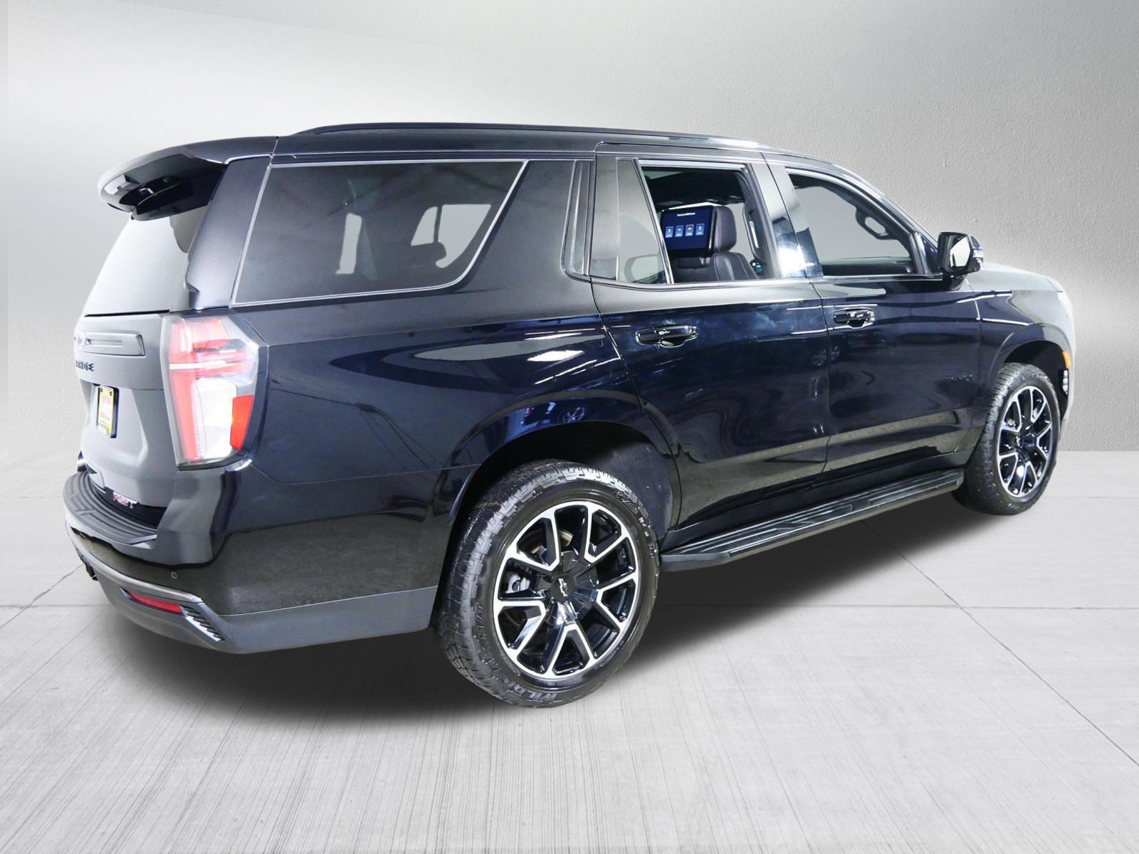 Used 2022 Chevrolet Tahoe RST w/ Luxury Package AWD/4WD image 7