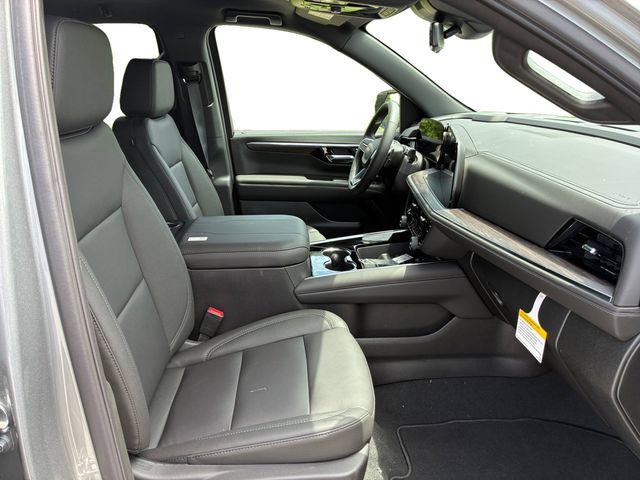 New 2026 Chevrolet Suburban LT w/ Comfort Package AWD/4WD image 13