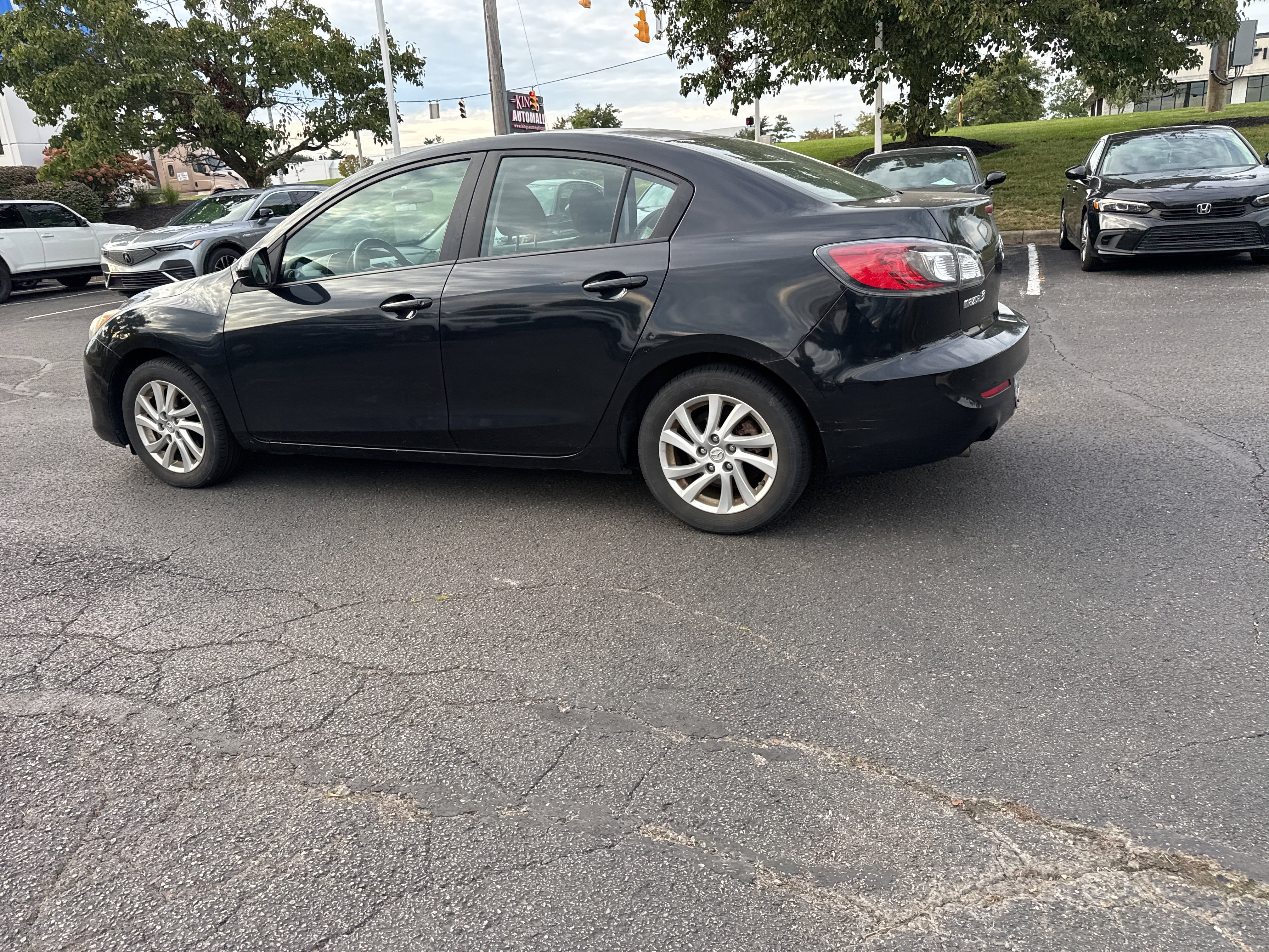 Used 2012 MAZDA MAZDA3 i Touring FWD image 24