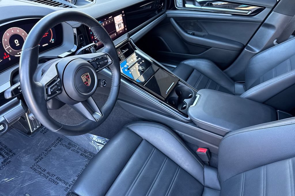 Used 2024 Porsche Panamera RWD image 12