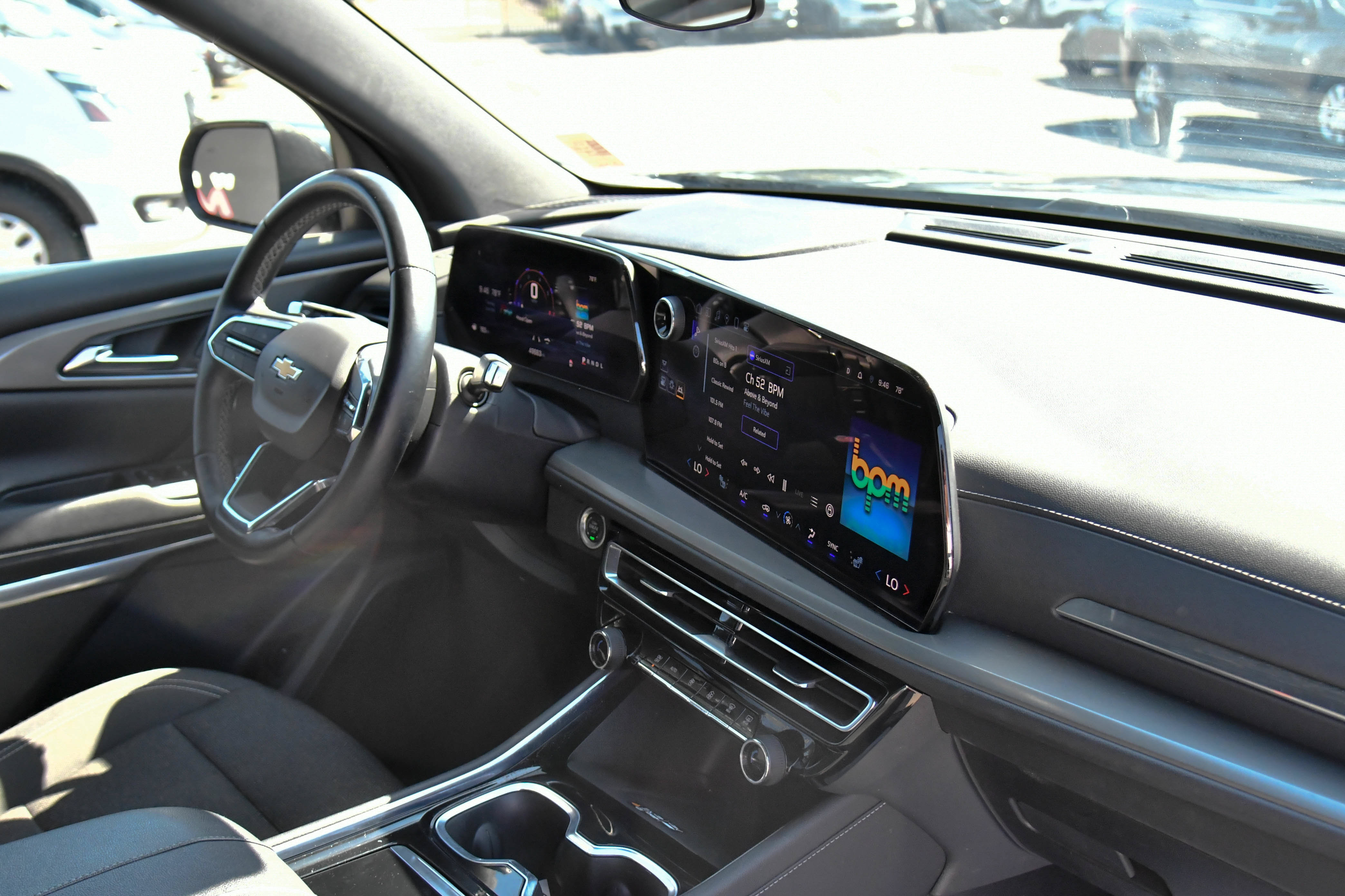 Used 2024 Chevrolet Traverse LT FWD image 55