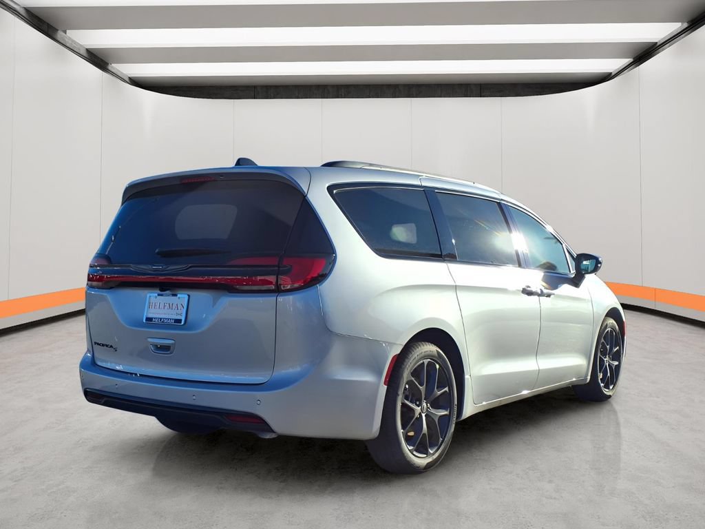 New 2026 Chrysler Pacifica Select w/ S Appearance Package FWD image 5