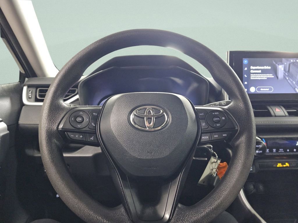 Used 2024 Toyota RAV4 LE AWD/4WD image 29