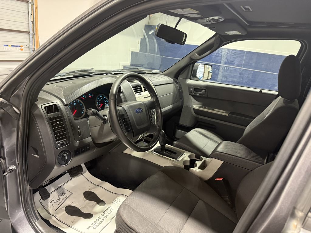 Used 2011 Ford Escape XLT w/ 202A Rapid Spec Order Code image 7