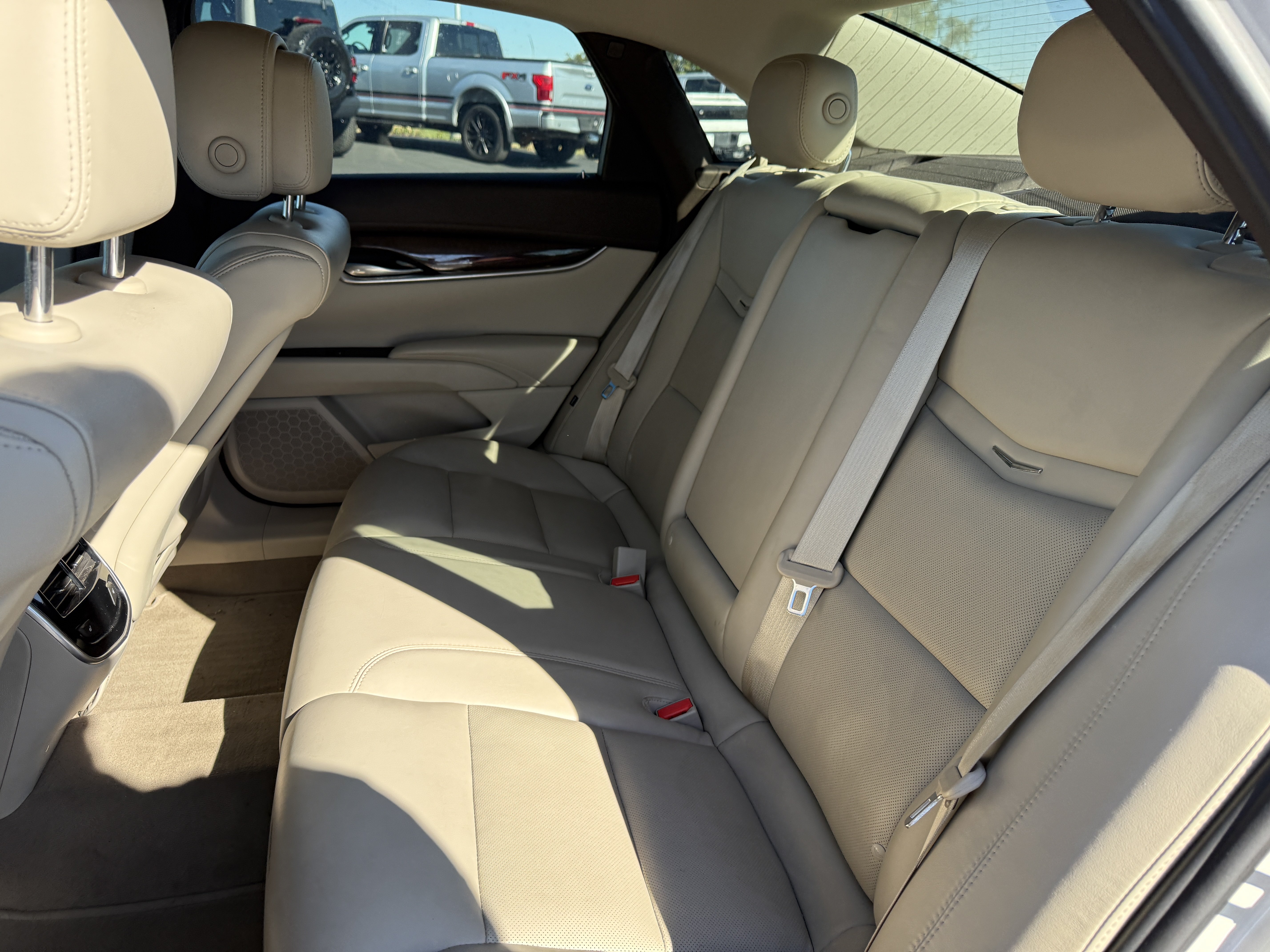 Used 2014 Cadillac XTS Luxury w/ Driver Awareness Package FWD image 8