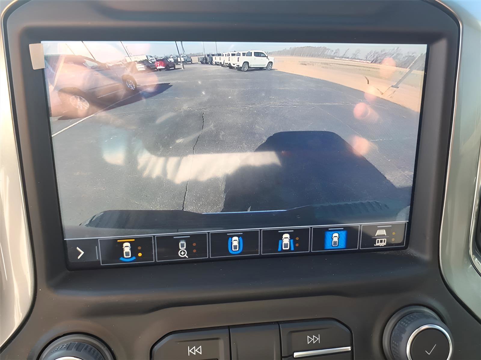 Used 2023 Chevrolet Silverado 2500 LTZ image 31