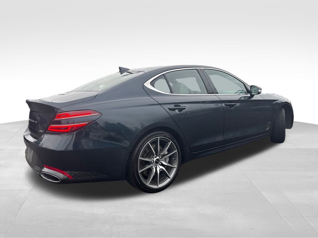 Used 2024 Genesis G70 2.5T image 8