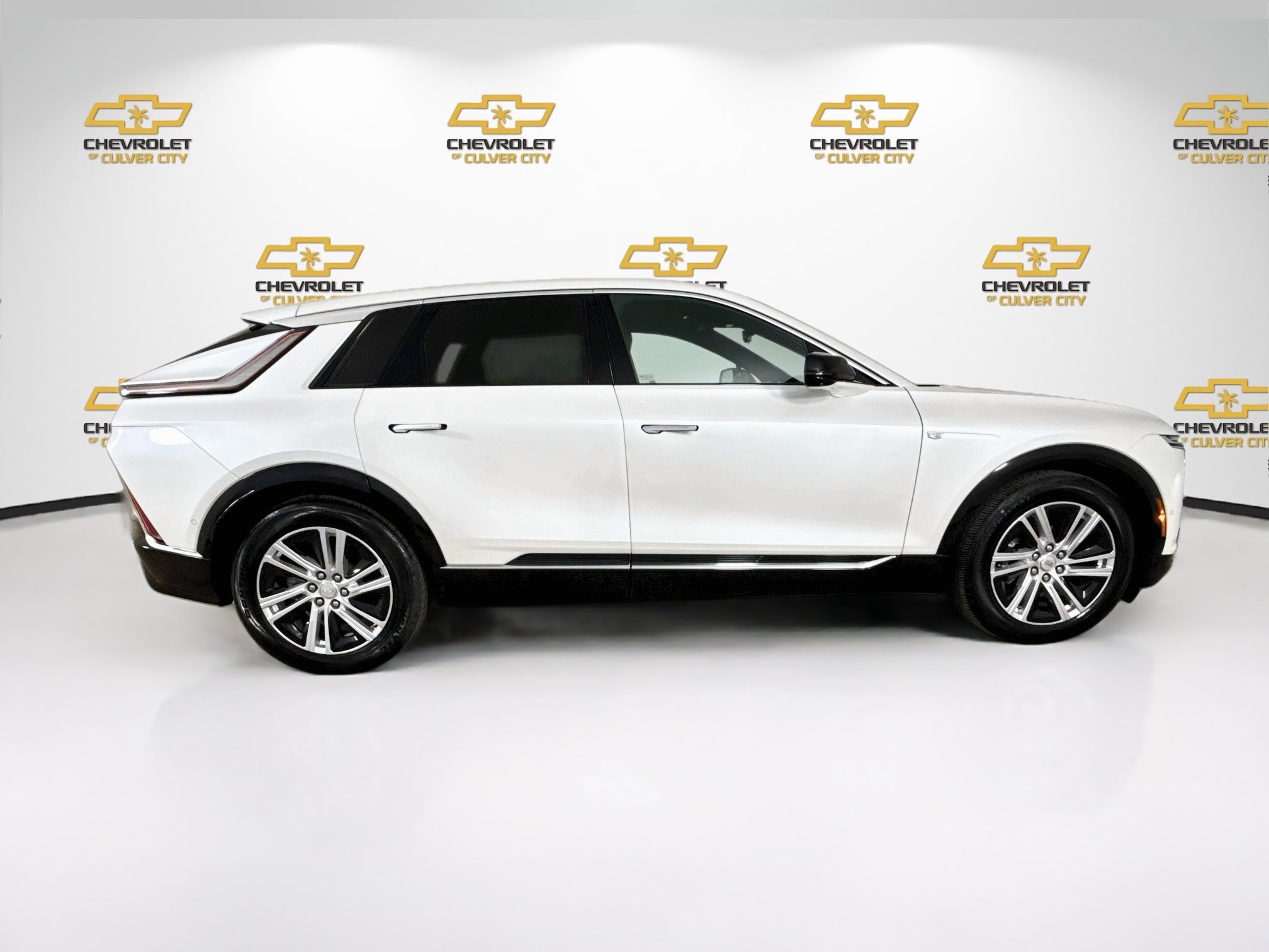 Used 2024 Cadillac Lyriq Tech w/ Driver Assist Package RWD image 9