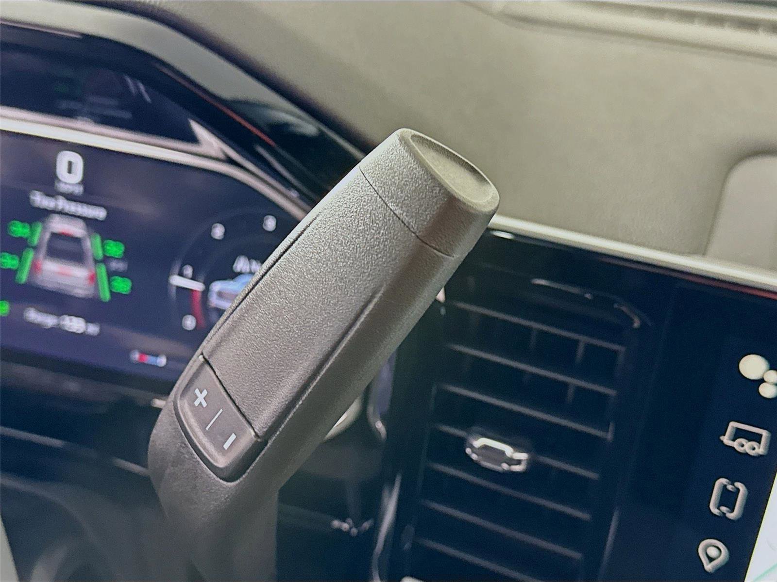 New 2026 GMC Sierra 1500 SLE w/ Preferred Package image 12