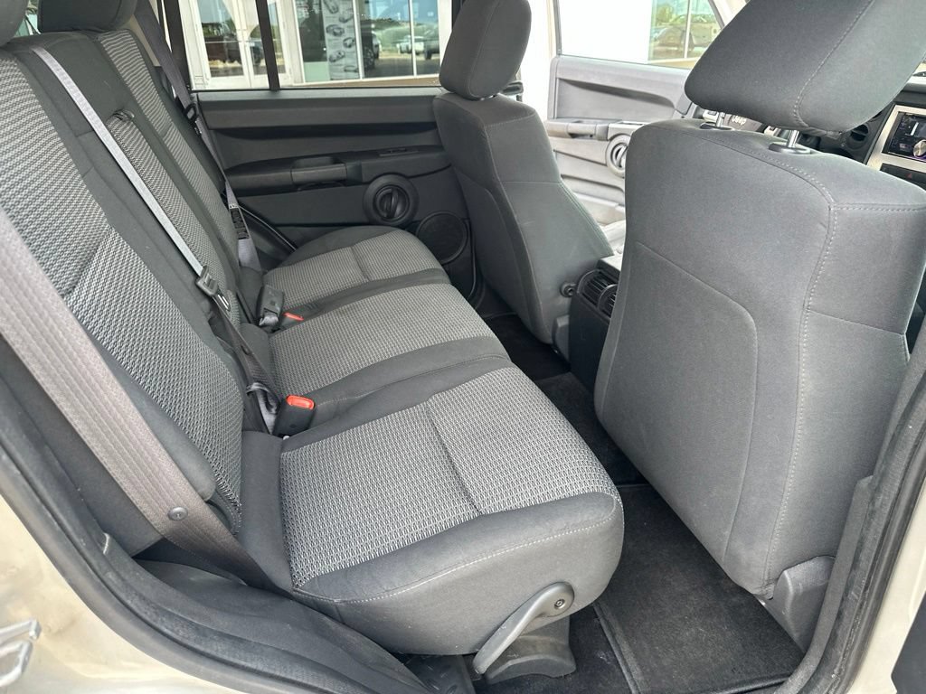 Used 2008 Jeep Commander Sport RWD image 17