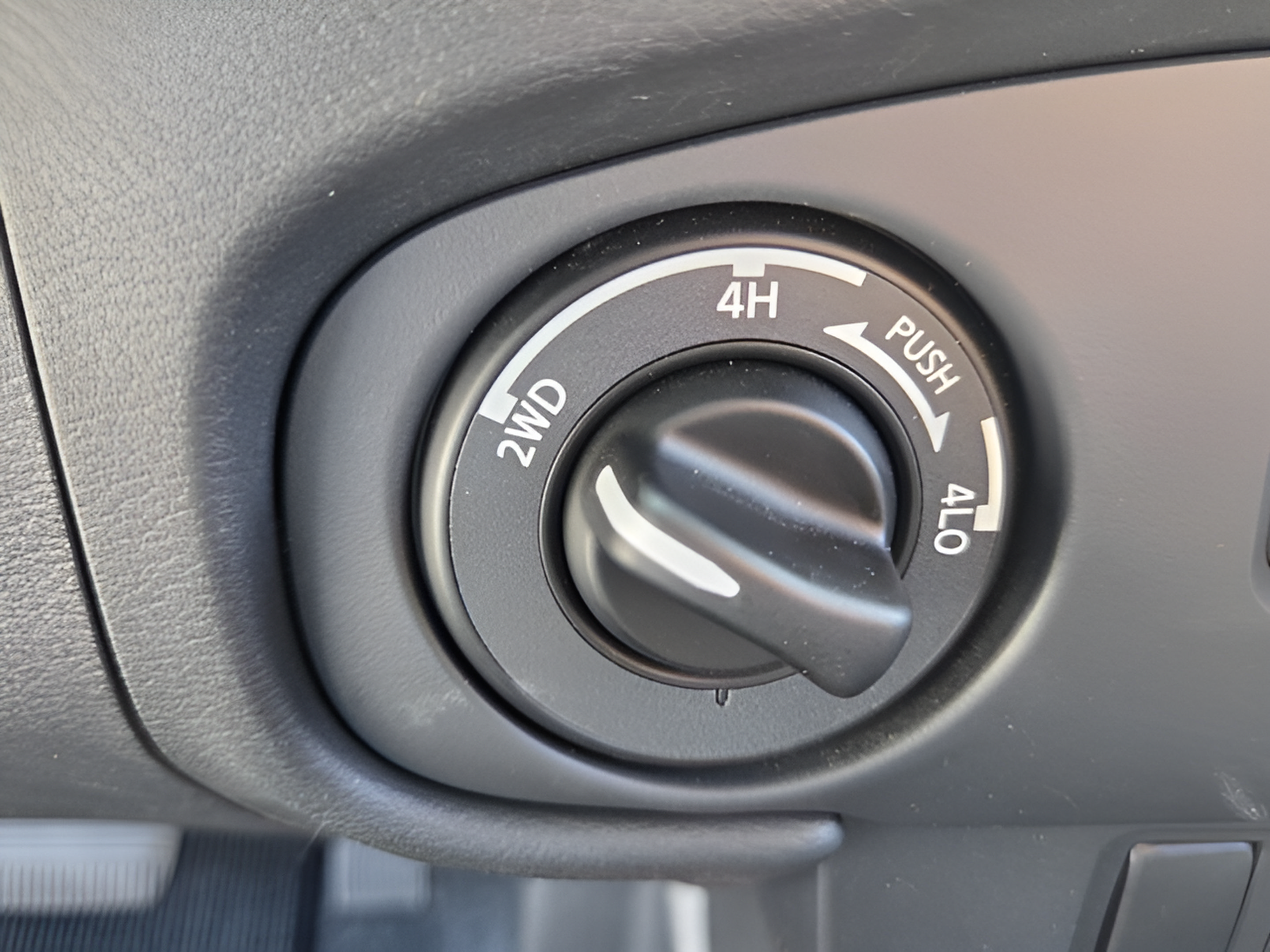 Used 2023 Nissan Frontier PRO-4X w/ Technology Package AWD/4WD image 28