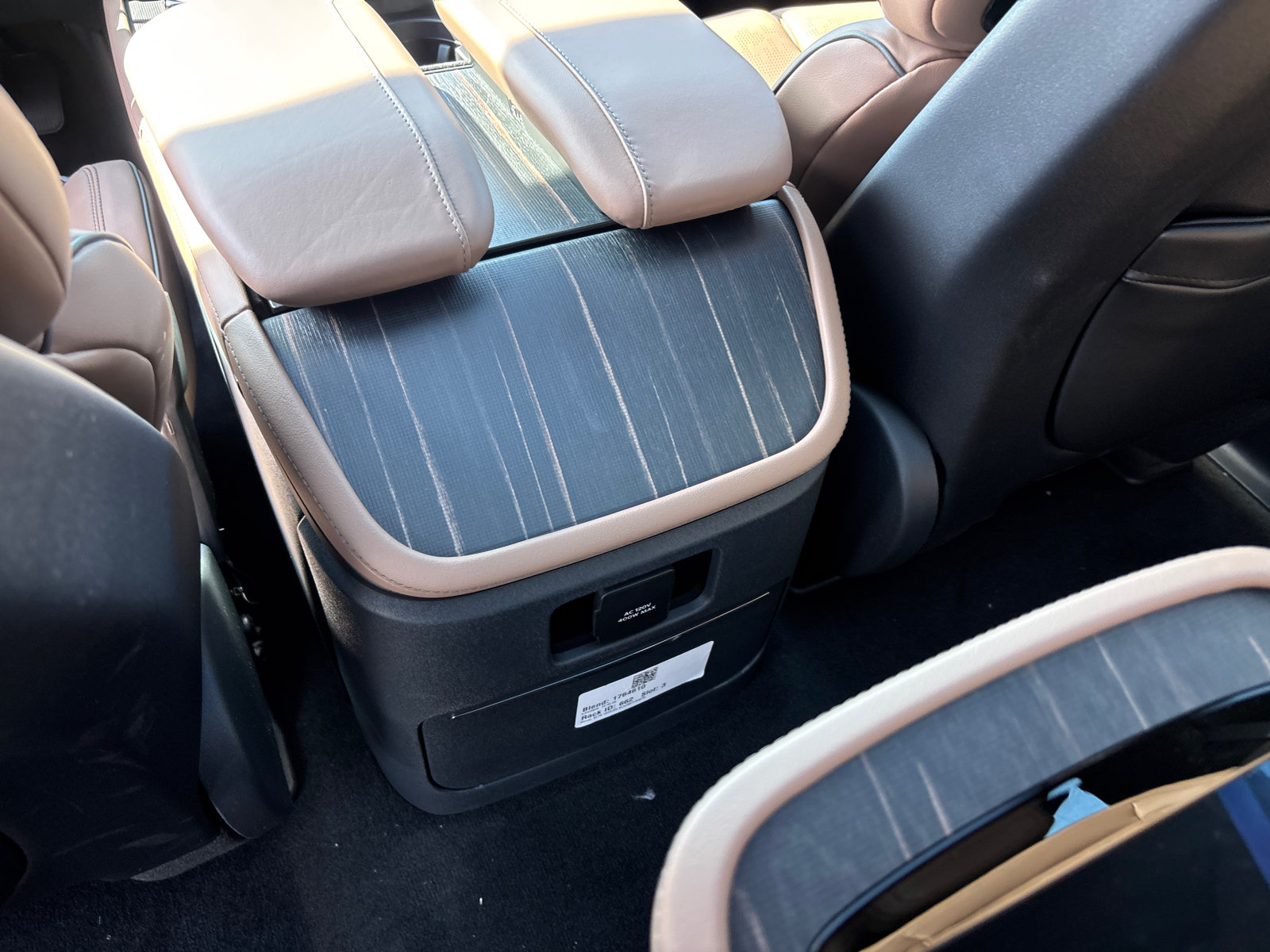 New 2027 Lincoln Navigator Black Label AWD/4WD image 32