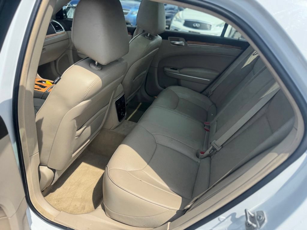 Used 2014 Chrysler 300 C AWD/4WD image 26