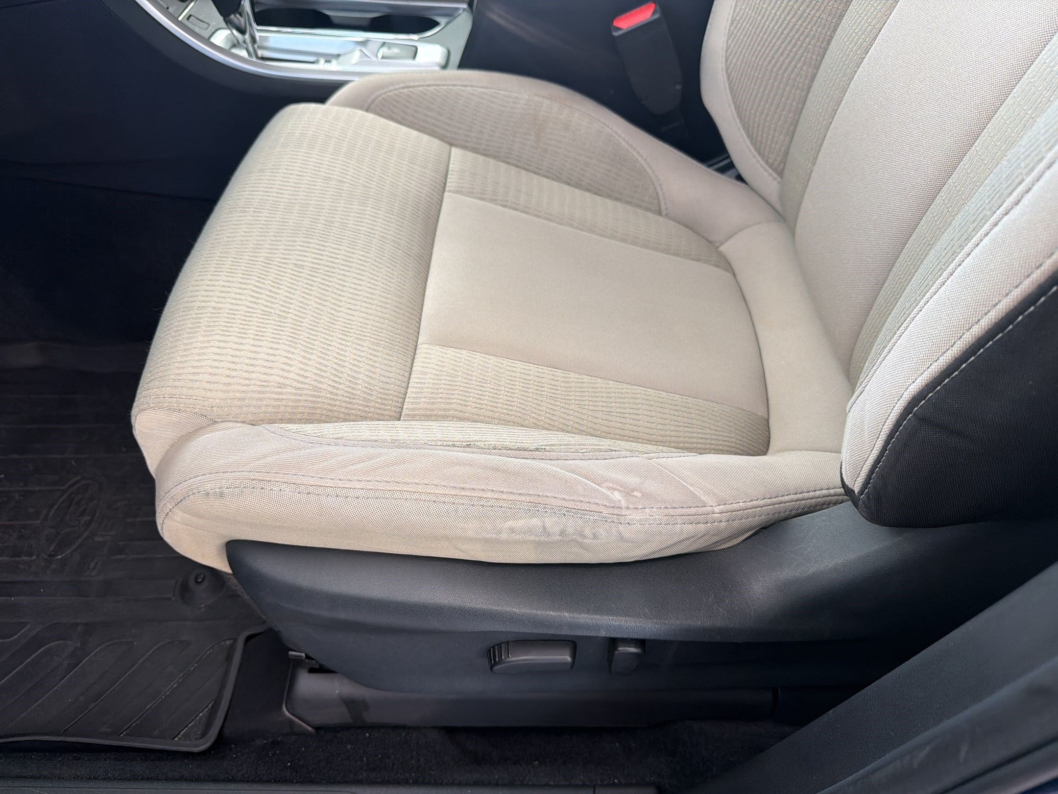 Used 2020 Subaru Ascent Premium w/ Convenience Package AWD/4WD image 15