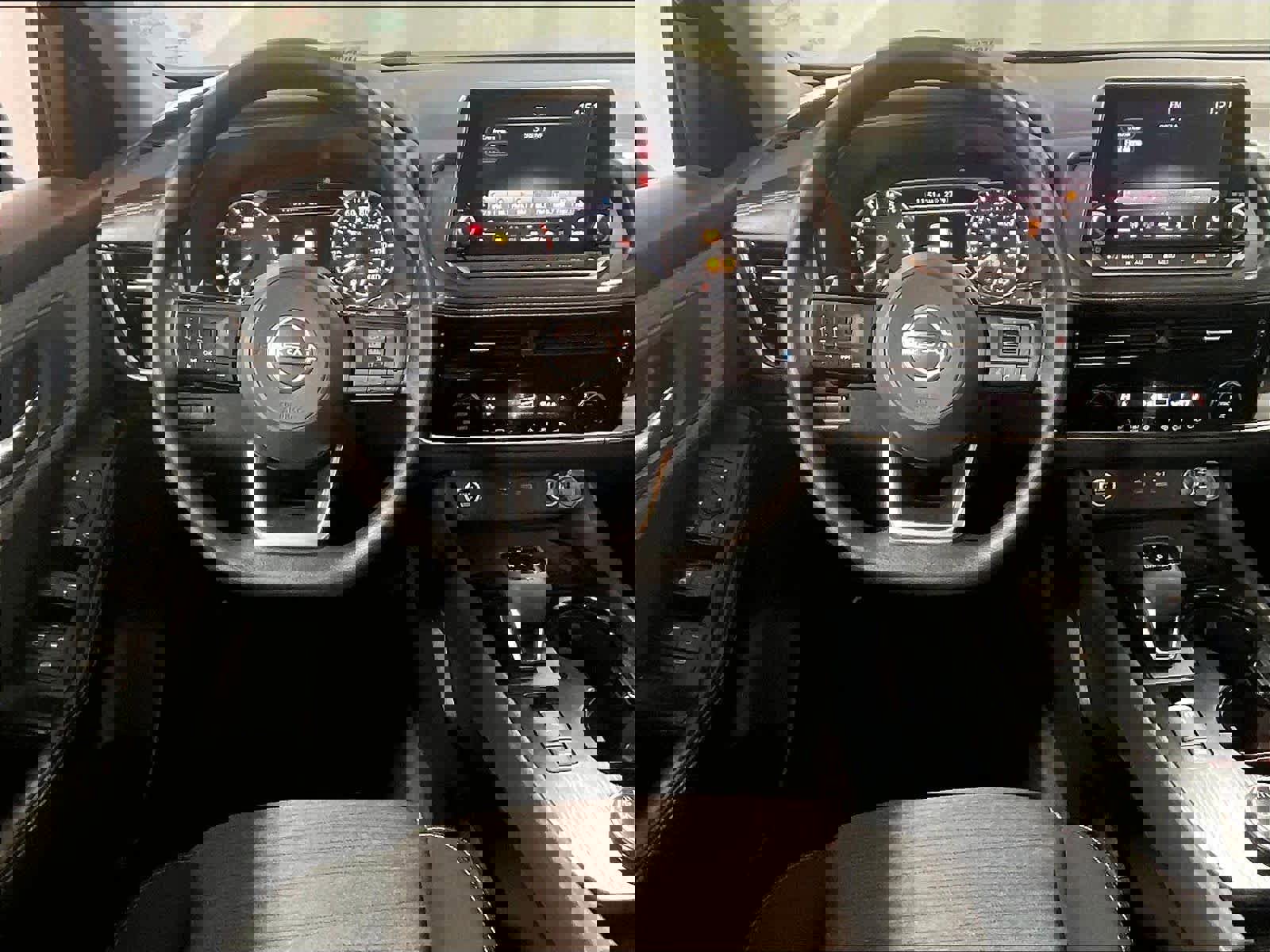 Used 2022 Nissan Rogue SV image 17