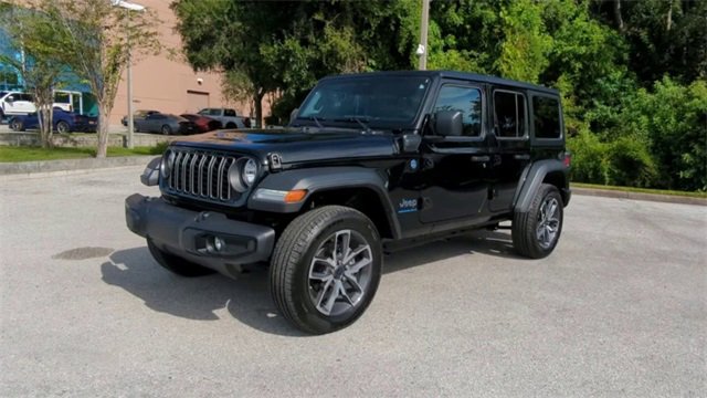 Used 2025 Jeep Wrangler Sport S w/ Convenience Group image 11