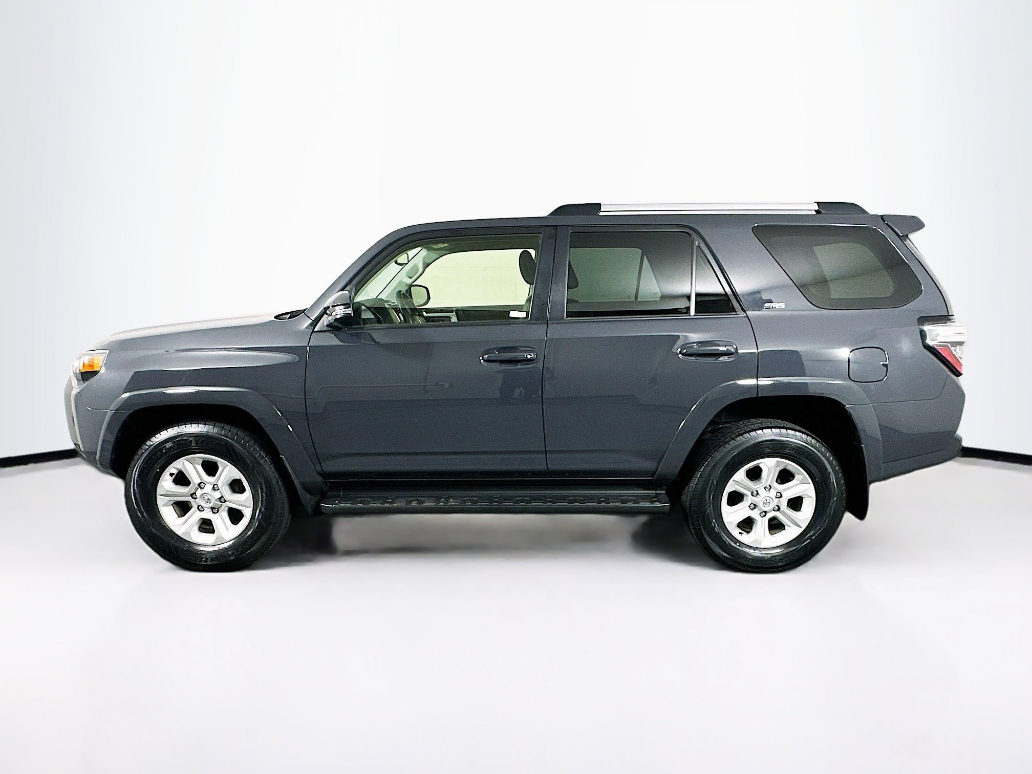Used 2024 Toyota 4Runner SR5 Premium AWD/4WD image 4