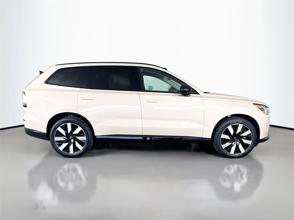 New 2025 Volvo EX90 Plus w/ Protection Package Premier image 8