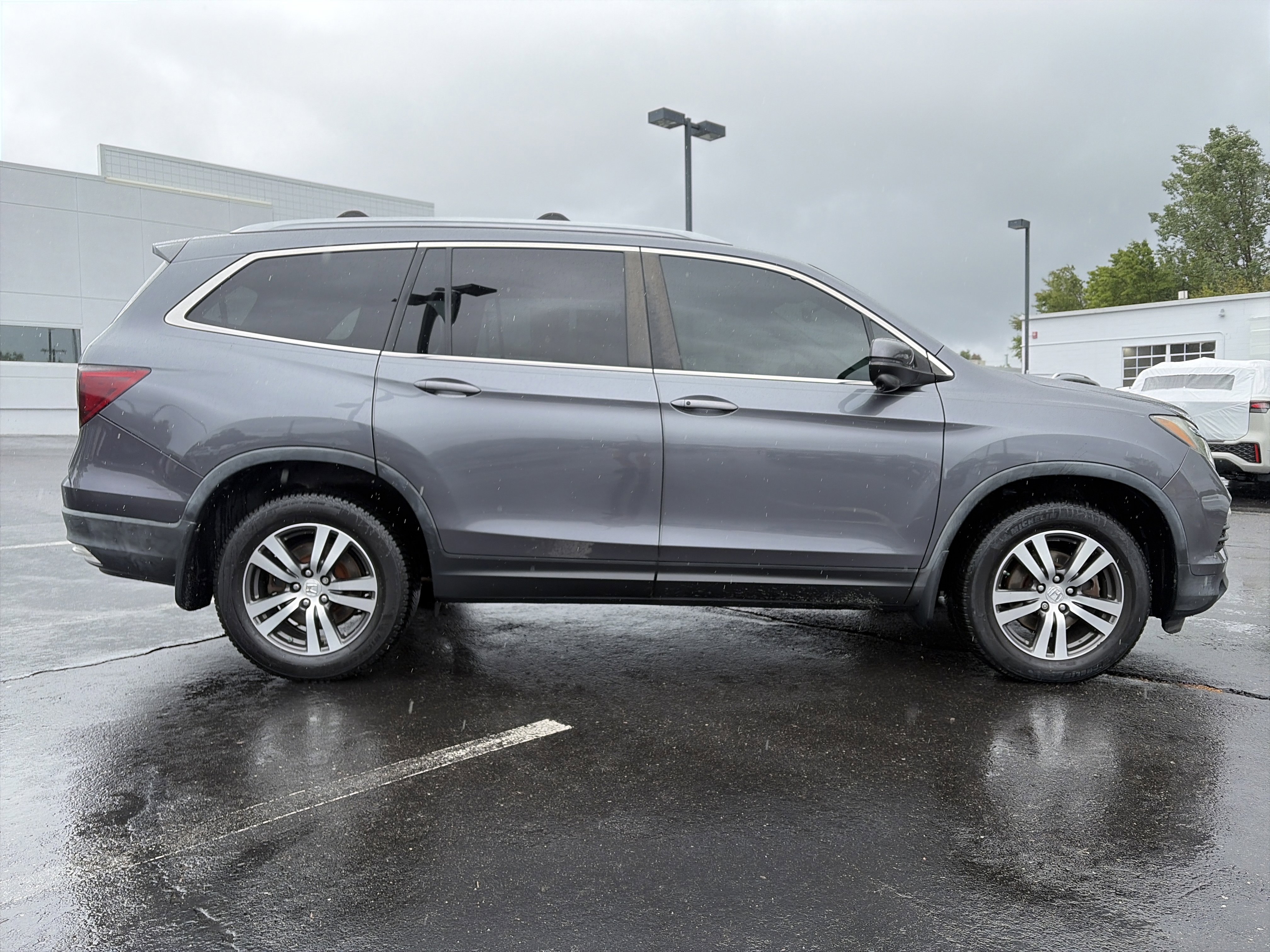 Used 2016 Honda Pilot EX image 4