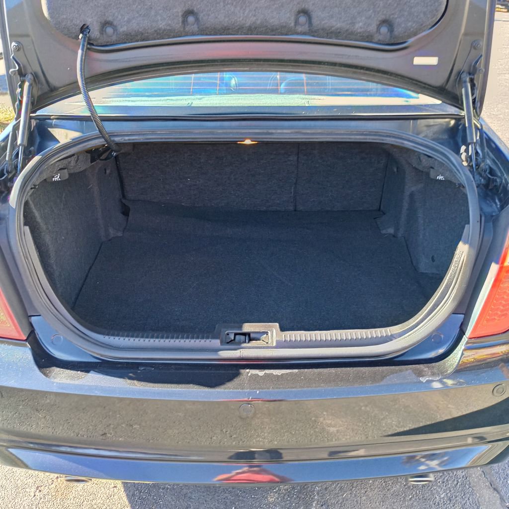 Used 2011 Ford Fusion SEL w/ 302A Rapid Spec Order Code image 18