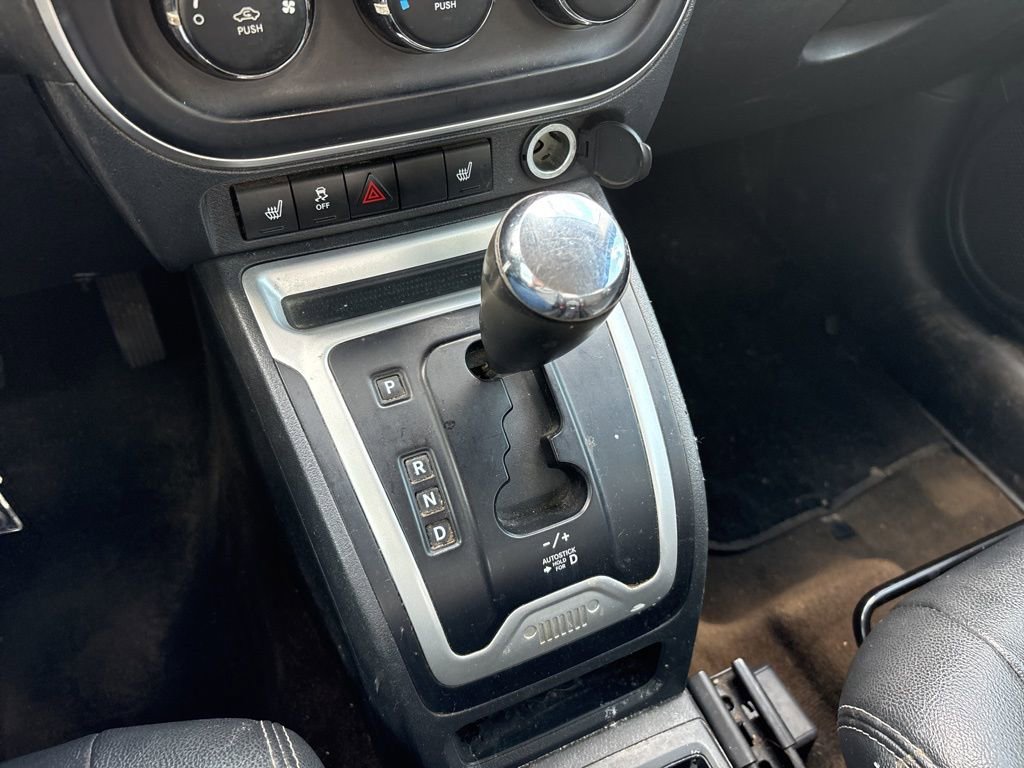 Used 2016 Jeep Compass Latitude image 16