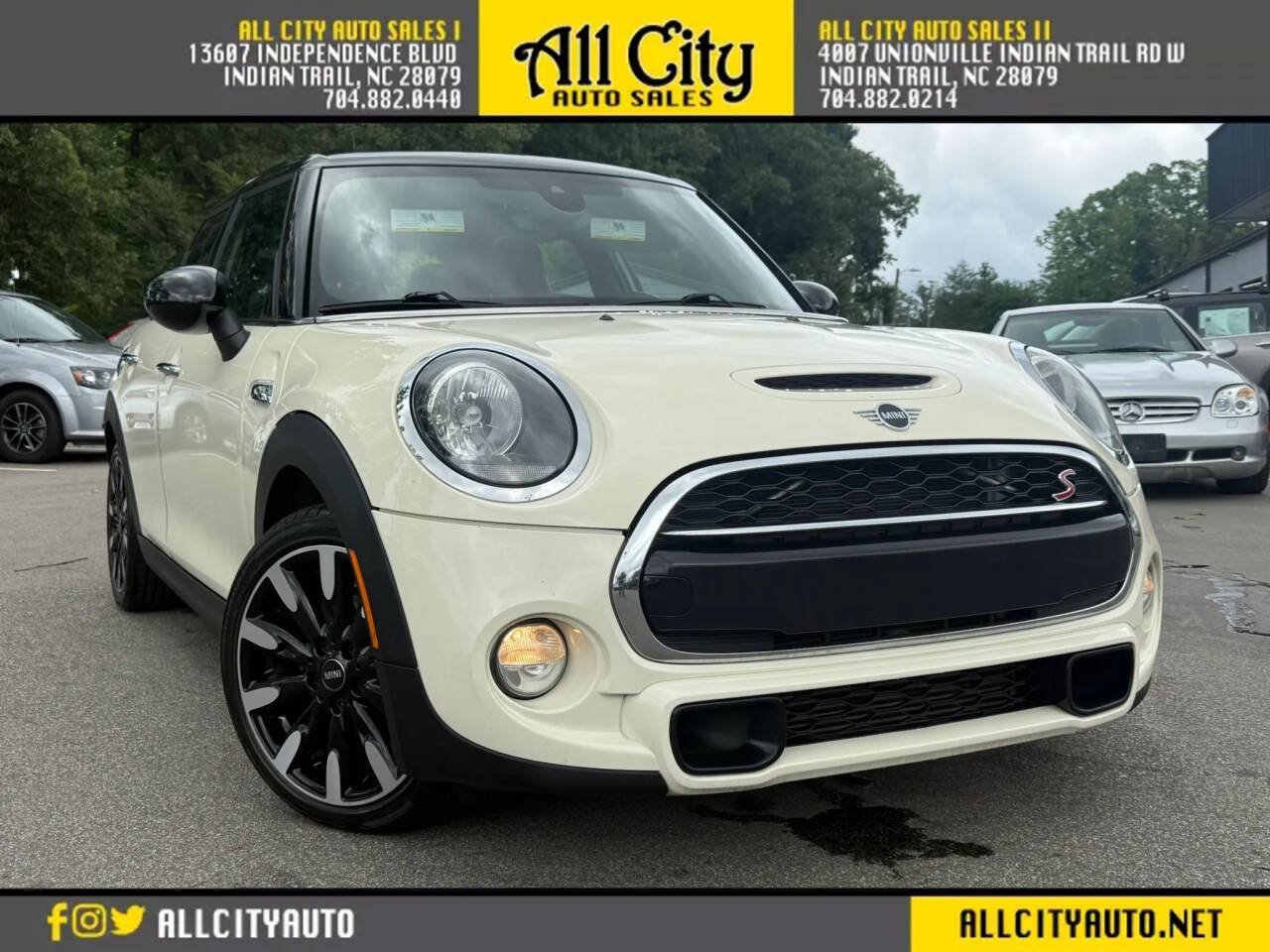Used 2019 MINI Cooper S FWD image 1
