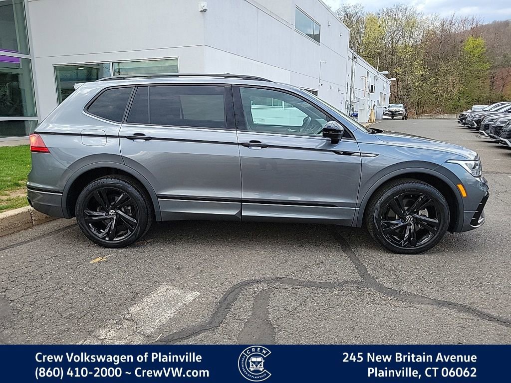 Used 2023 Volkswagen Tiguan SE R-Line FWD image 33