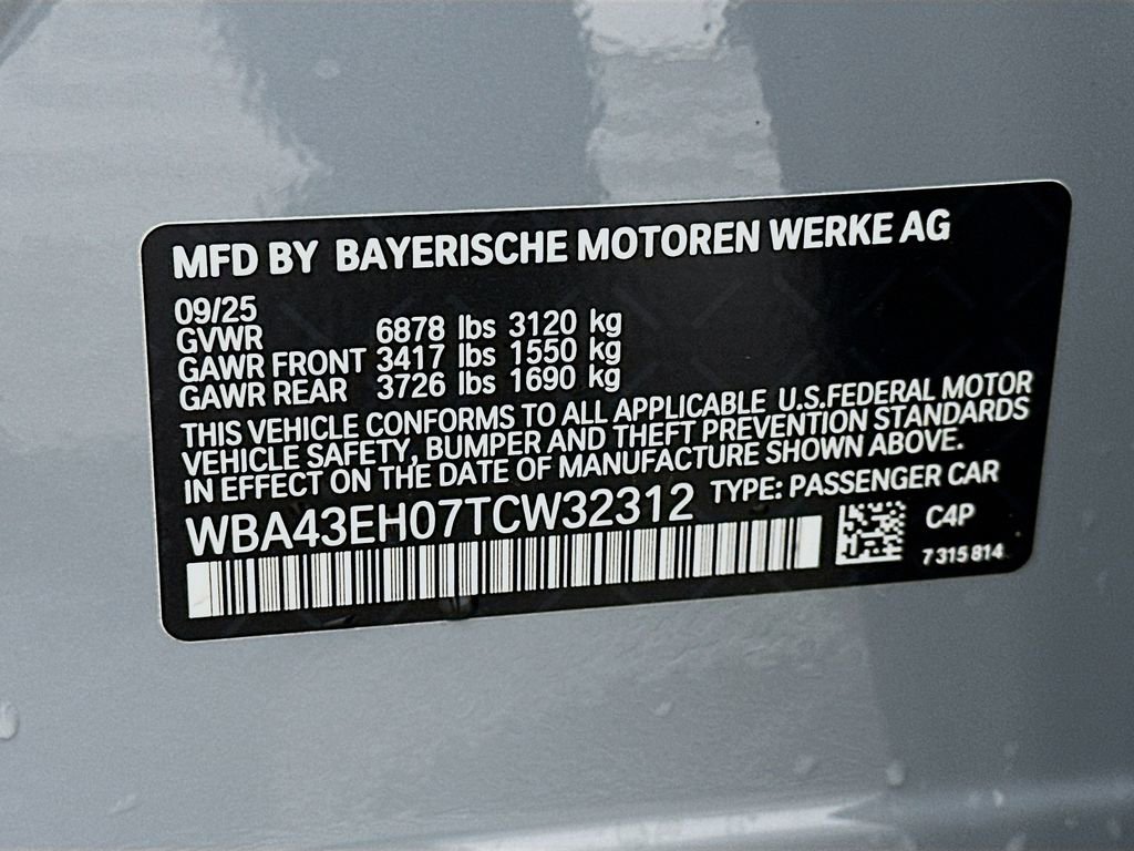 New 2026 BMW 750e xDrive image 24