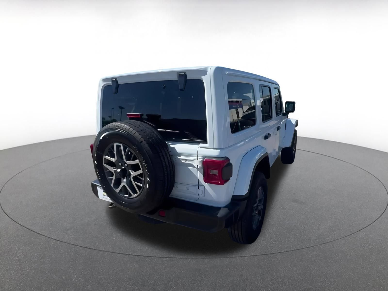 Used 2025 Jeep Wrangler Sahara image 14