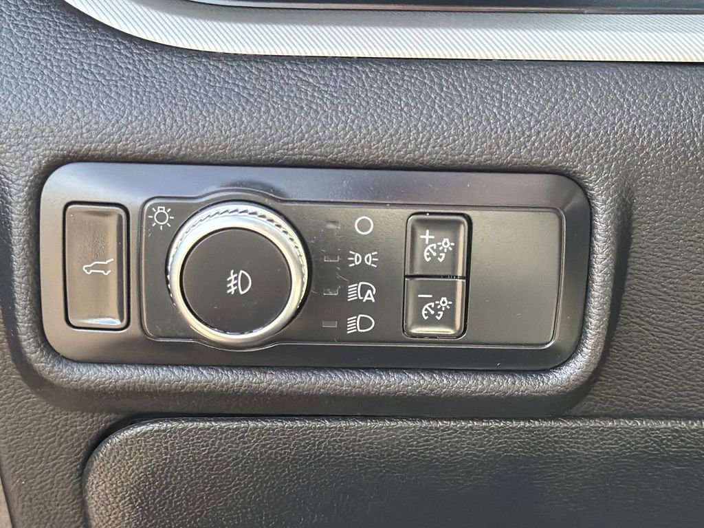 Certified 2020 Ford Explorer XLT image 17