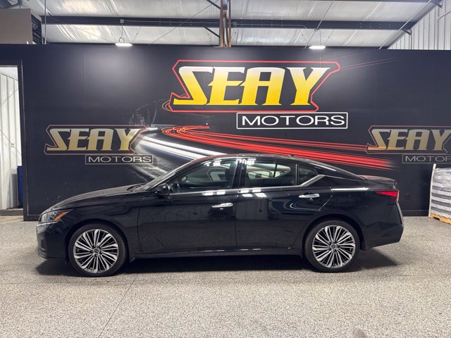 Used 2023 Nissan Altima 2.5 SL AWD/4WD image 2