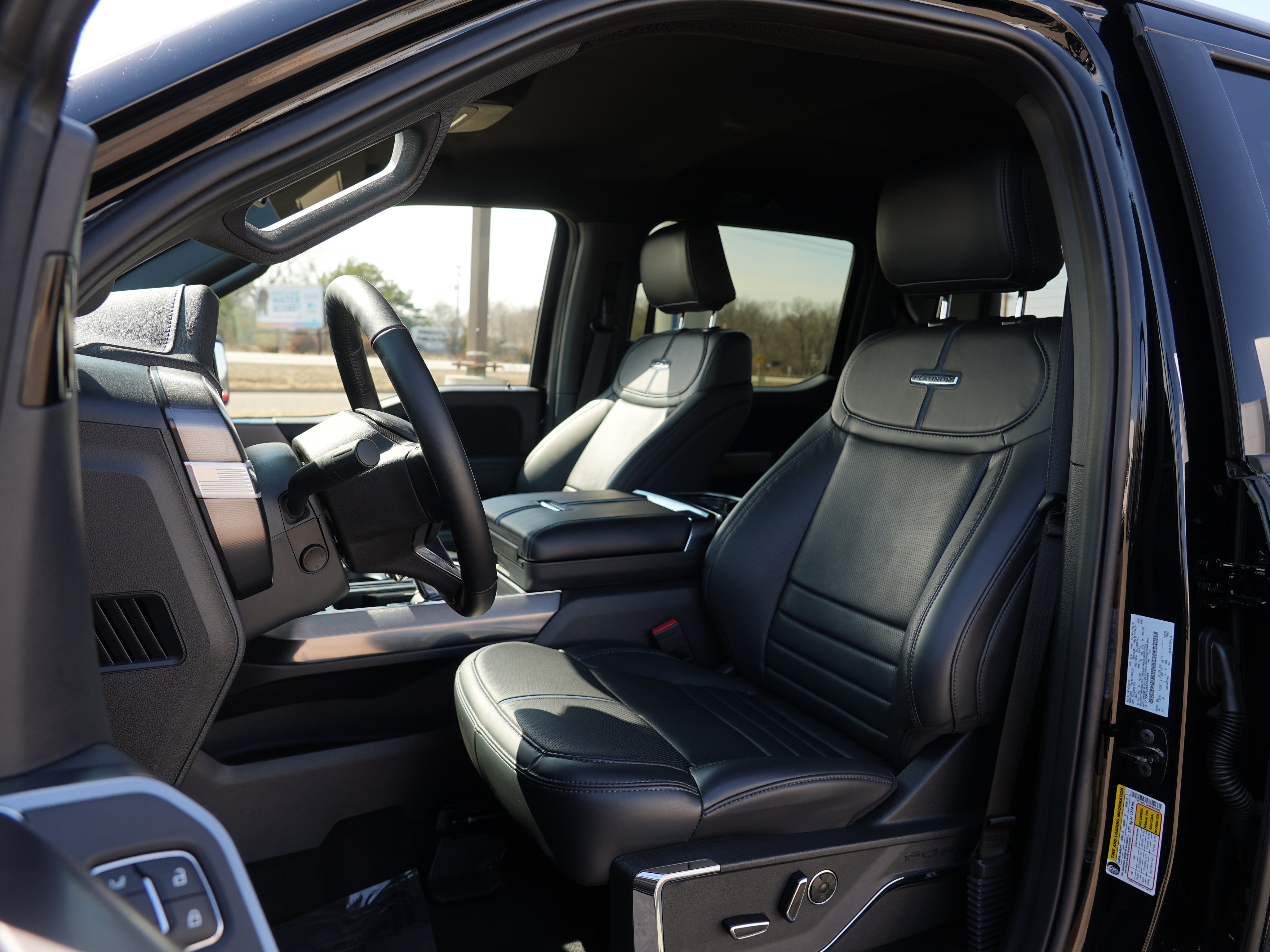 Used 2025 Ford F150 Platinum AWD/4WD image 16
