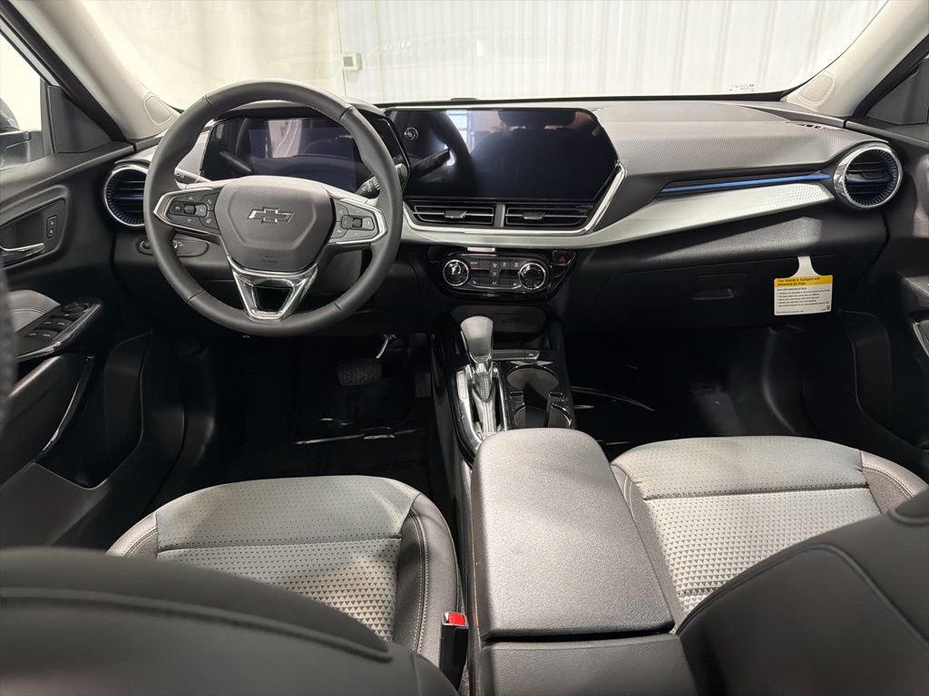 New 2026 Chevrolet Trax LT w/ Sunroof Package image 3