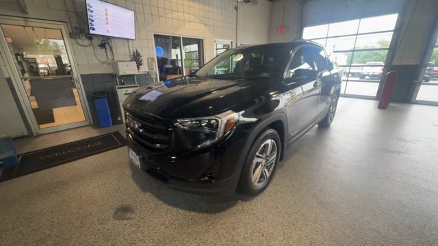 Certified 2021 GMC Terrain SLT w/ LPO, Dark Accent Package AWD/4WD image 3