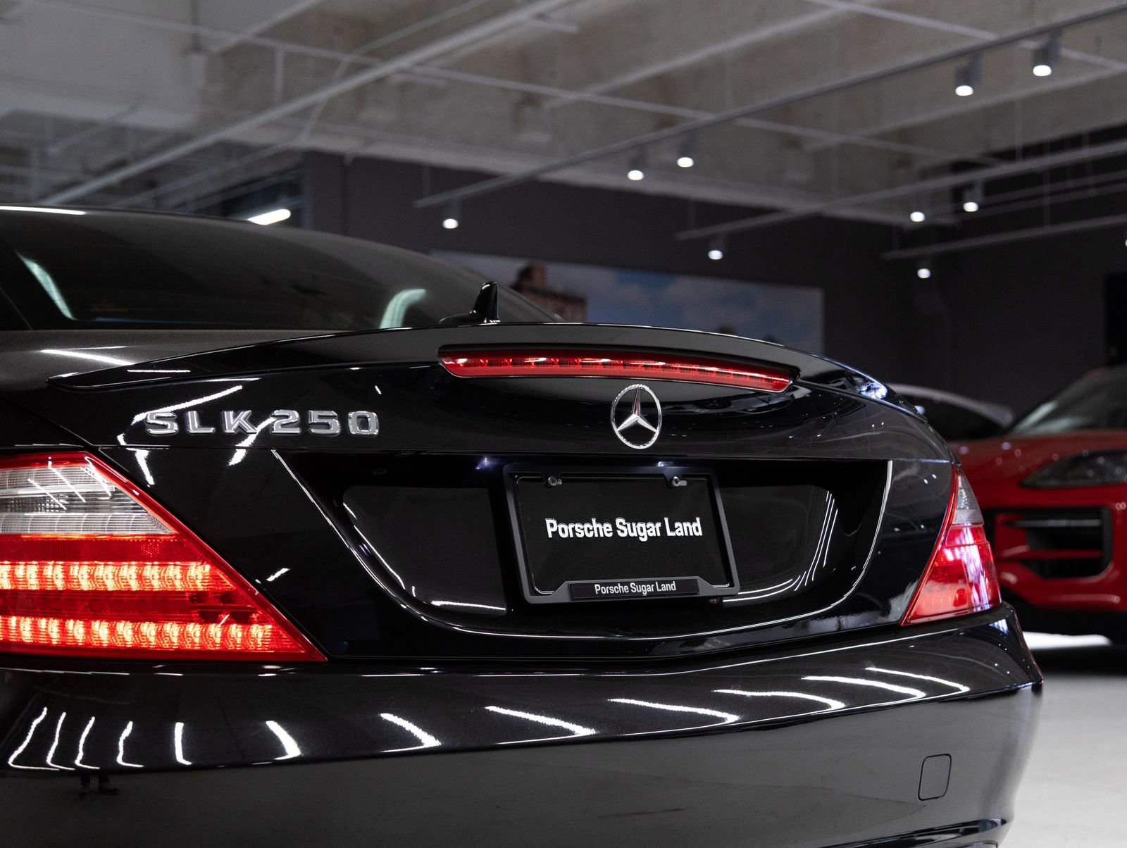 Used 2013 Mercedes-Benz SLK 250 image 32