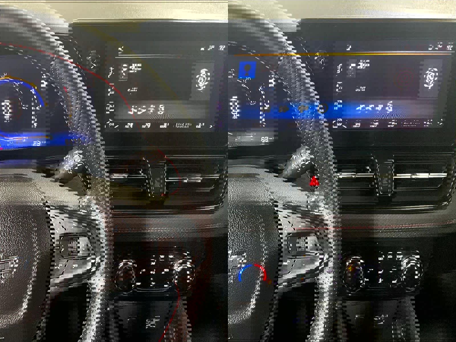 Used 2024 Chevrolet TrailBlazer RS w/ Driver Confidence Package image 19