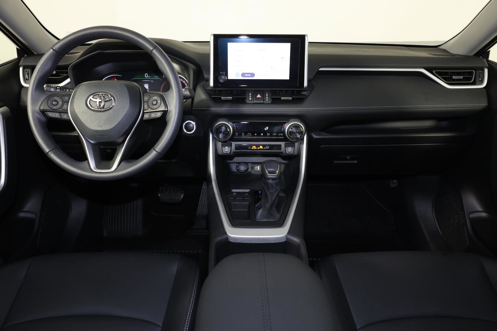 Used 2024 Toyota RAV4 XLE Premium FWD image 10